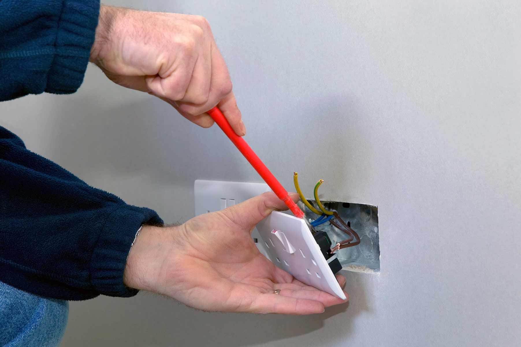 Our electricians can install plug sockets for domestic and commercial proeprties in Redhill and the local area. 